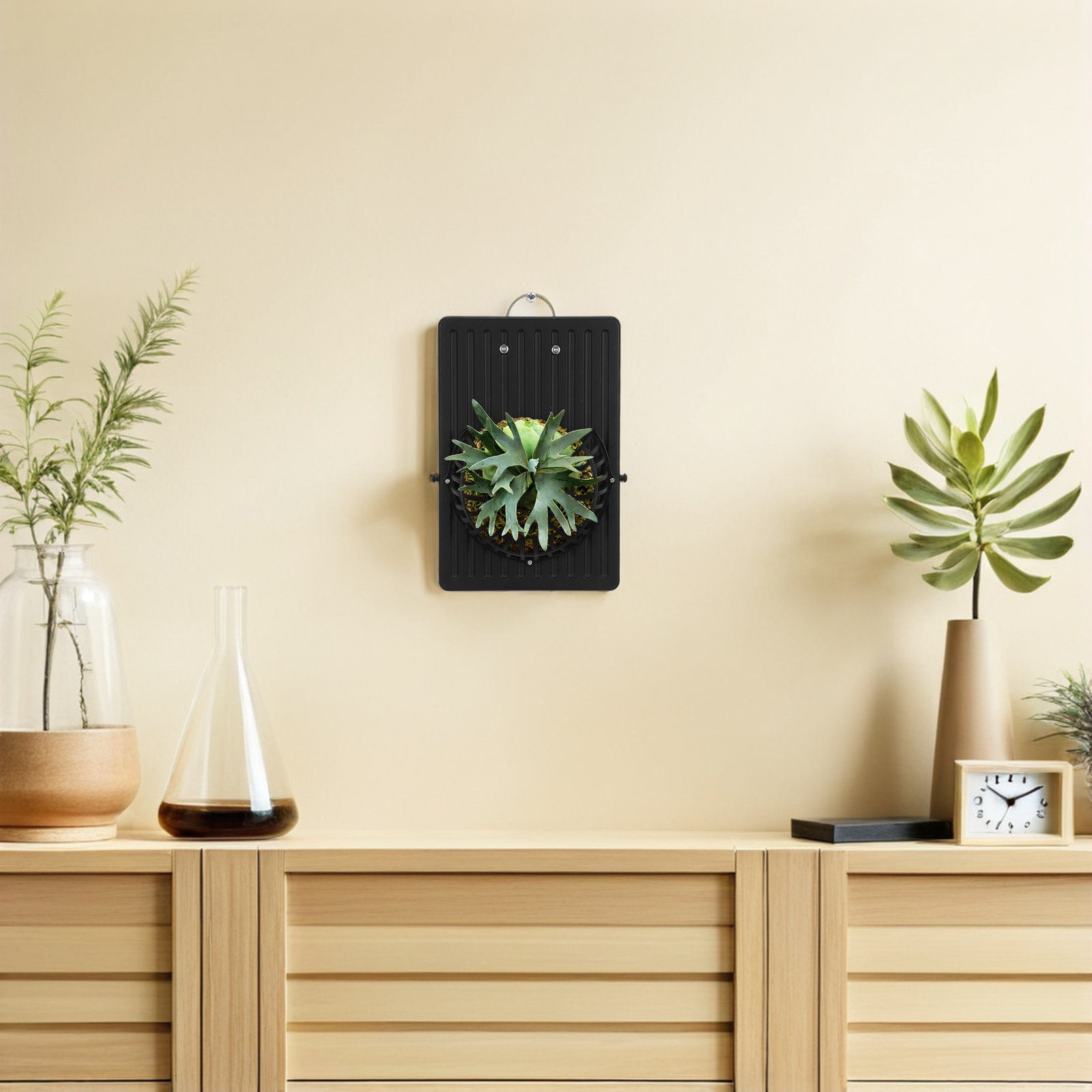 Pannello di montaggio in plast - Vertical Planter recensione e prezzo